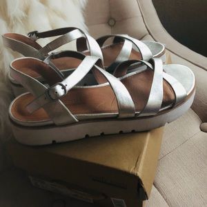 Gentle Souls - Lavern CrissCross Sandals -10